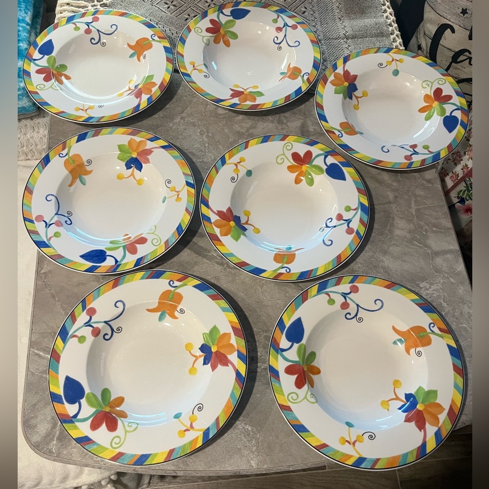 (7) Villeroy & Boch Wonderful World Ipanema Rimmed Soup Bowls